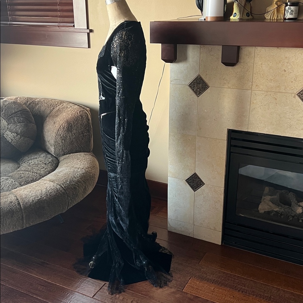 Sexy Frightfully Beautiful Halloween Gown NWT - Picture 10 of 16